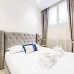 Amazing 3br8p - Place De L'etoile Apartman