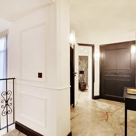 Апартаменты Amazing 3br8p - Place De L'etoile *