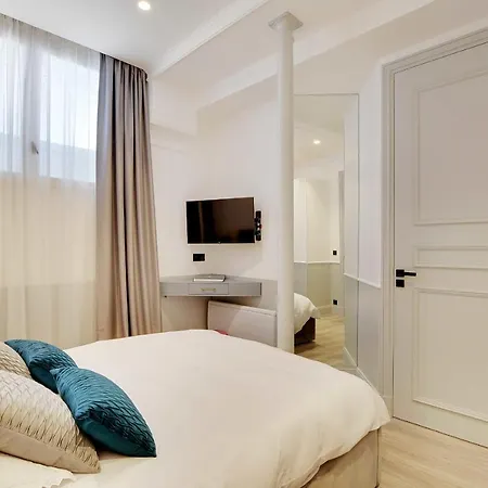 Amazing 3br8p - Place De L'etoile Appartamento