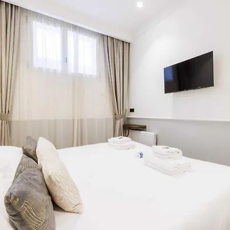 Апартаменты Amazing 3br8p - Place De L'etoile