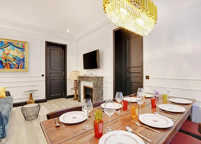 Appartamento Amazing 3br8p - Place De L'etoile Parigi
